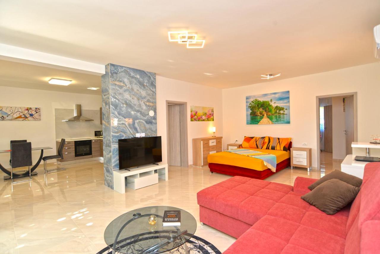 Apartments Mala Vala 925 - Adapted Fažana Extérieur photo